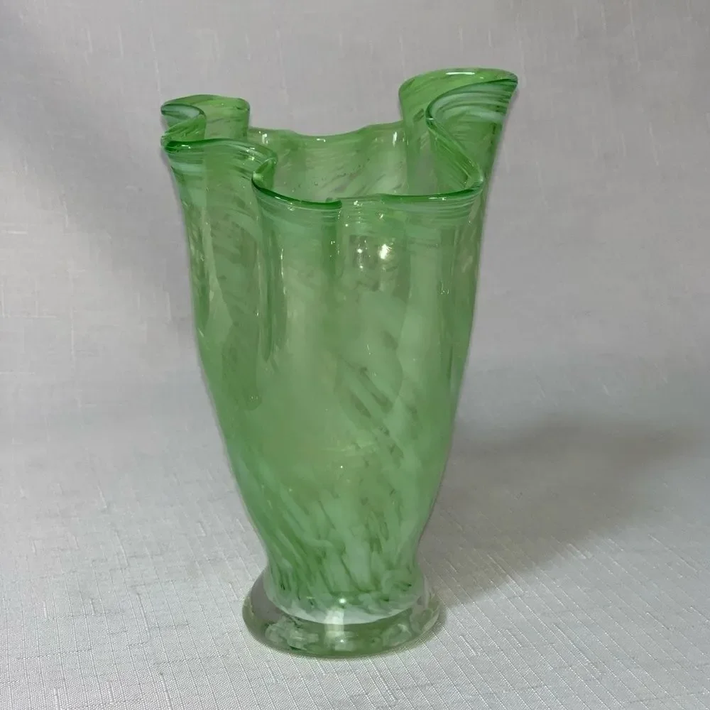 Vintage Fenton Glass Vase Swirl Art Green White Hand Blown Ruffled Handkerchief